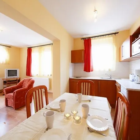 Centrum Apartmanhaz Apartman Hévíz
