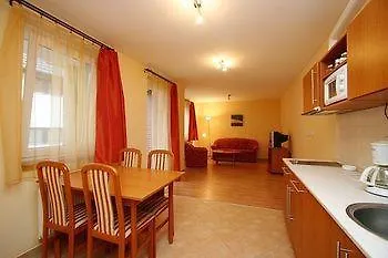 Apartament Centrum Apartmanhaz *
